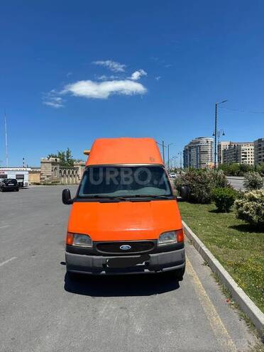 Ford Transit-1