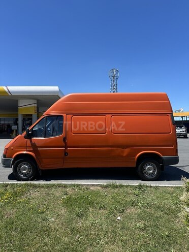 Ford Transit-4