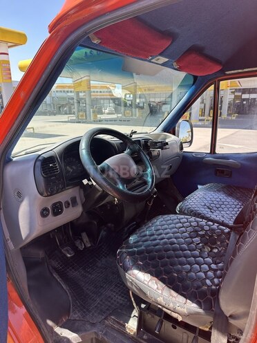 Ford Transit-6