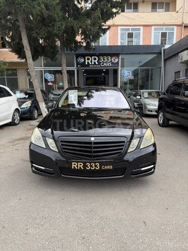 Mercedes E 200-1