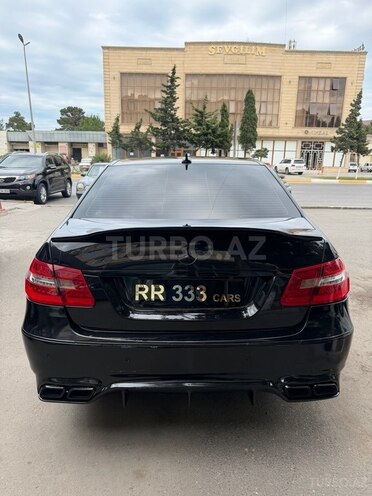 Mercedes E 200-2