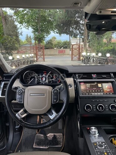 Land Rover Discovery-11