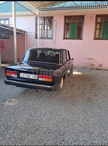 LADA (VAZ) 2107-2