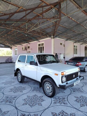 LADA (VAZ) Niva-8