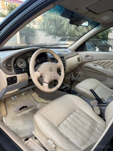 Nissan Sunny-11