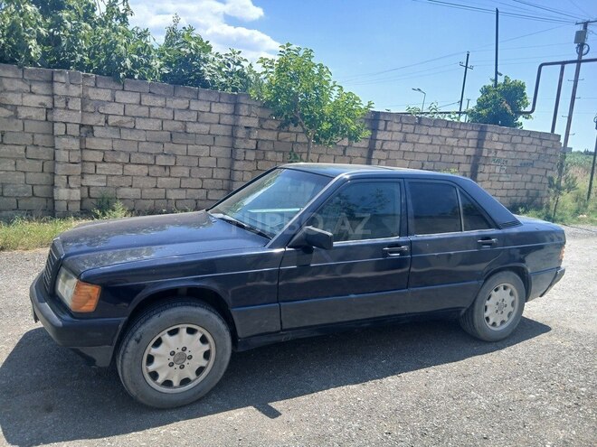 Mercedes 190-9