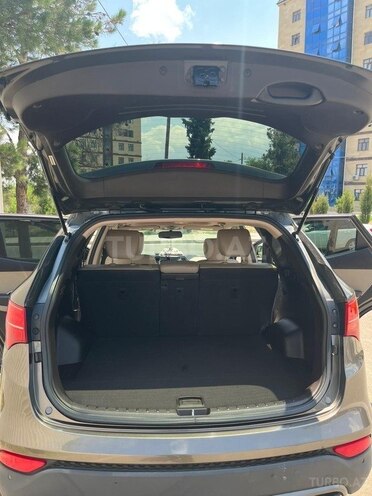 Hyundai Santa Fe-6