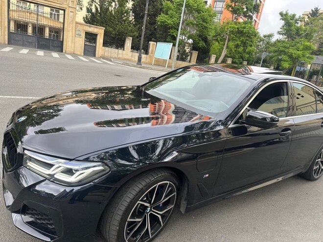 BMW 530e-11