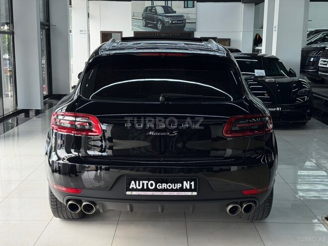 Porsche Macan S-5