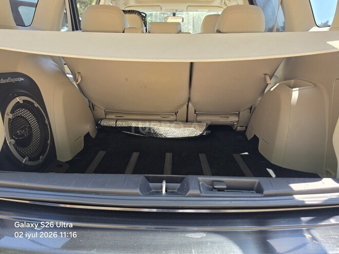 Mitsubishi Outlander-2