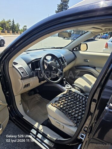 Mitsubishi Outlander-6