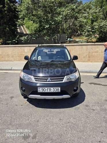 Mitsubishi Outlander-1