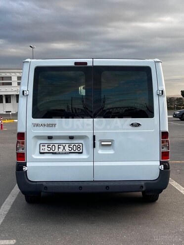 Ford Transit-6