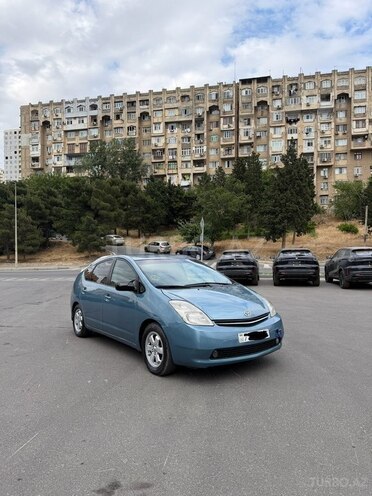 Toyota Prius-7