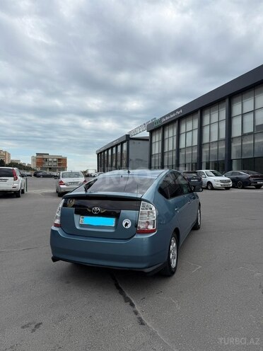 Toyota Prius-3