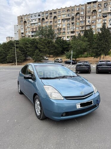 Toyota Prius-10