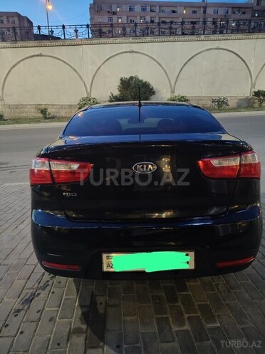 Kia Rio-5