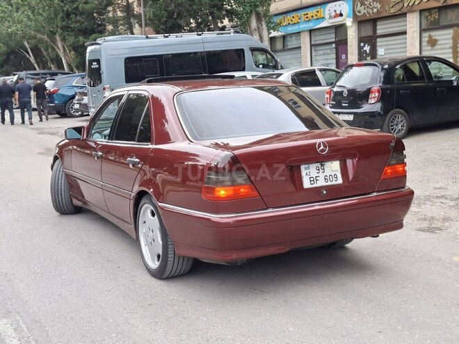 Mercedes C 230-11