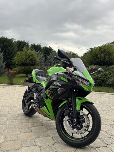 Kawasaki Ninja 650-1