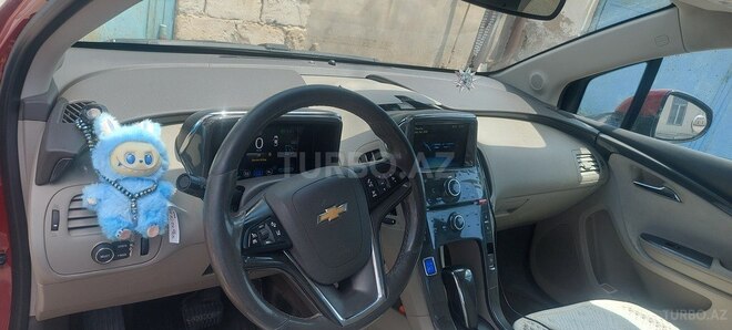 Chevrolet Volt-12