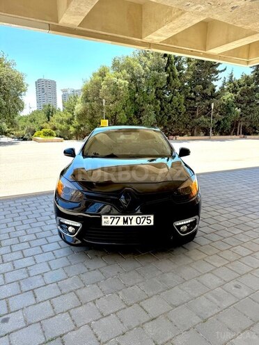 Renault Fluence-1