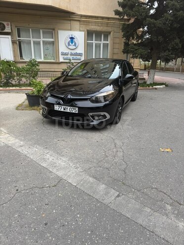 Renault Fluence-12