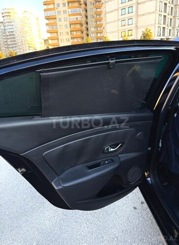 Renault Fluence-18