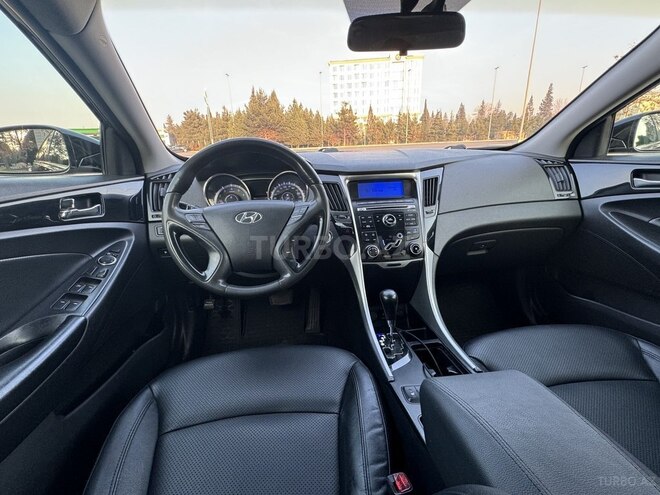 Hyundai Sonata-8
