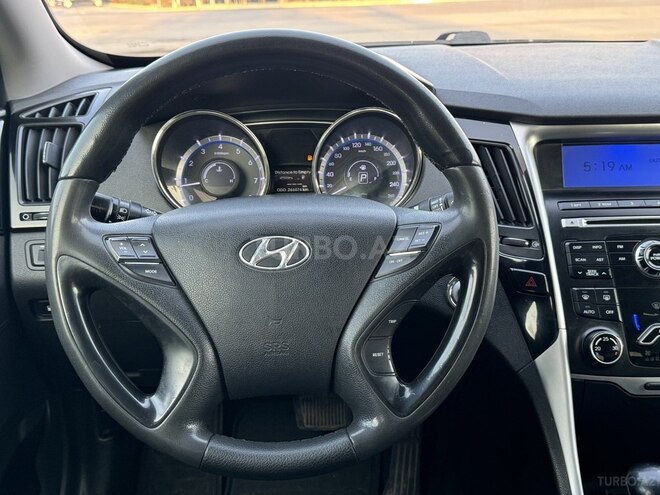 Hyundai Sonata-9