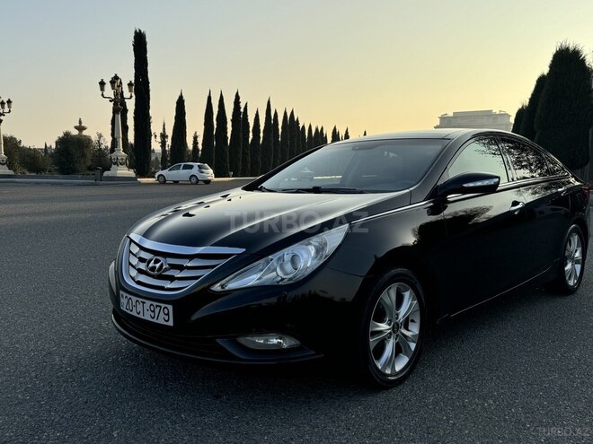 Hyundai Sonata-4