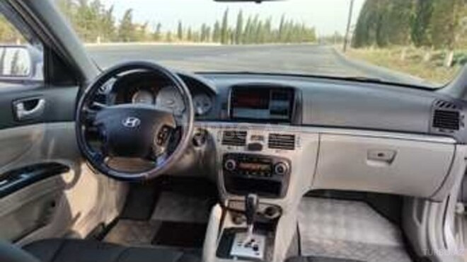 Hyundai Sonata-10