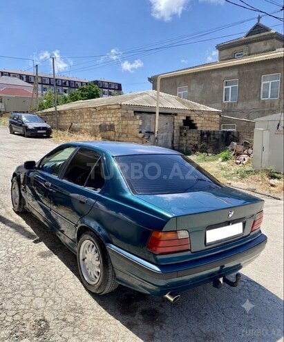 BMW 318-3