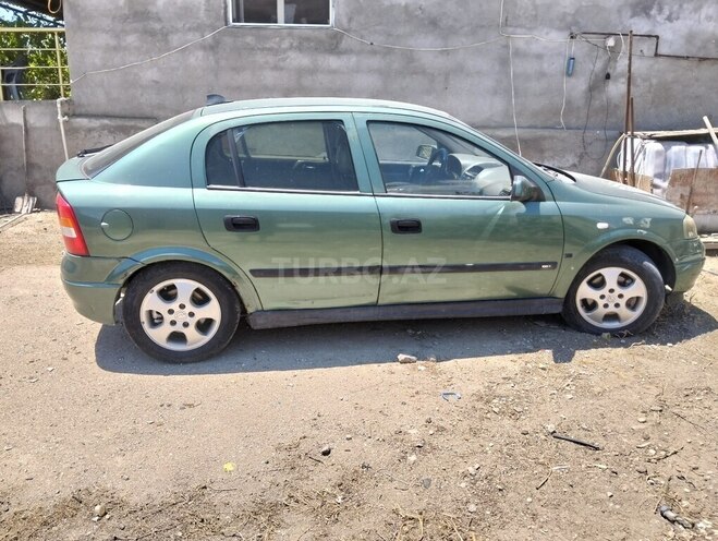 Opel Astra-10