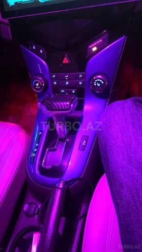Chevrolet Cruze-10