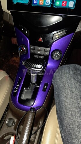 Chevrolet Cruze-11