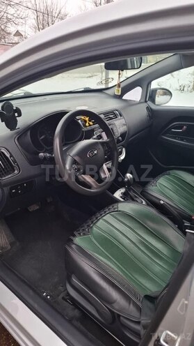 Kia Rio-11