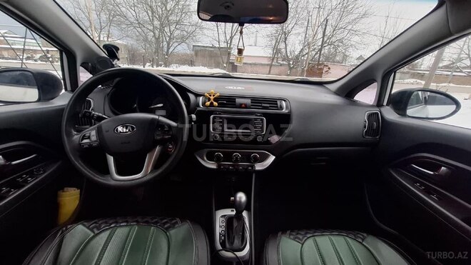 Kia Rio-7
