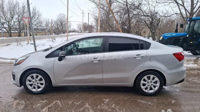 Kia Rio-5
