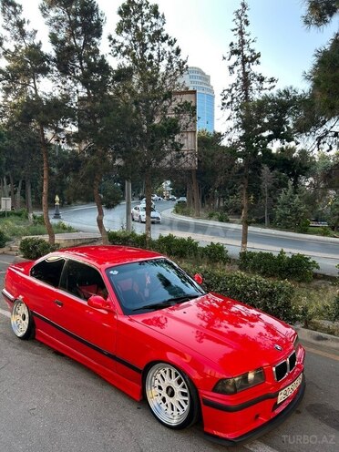 BMW 320-4