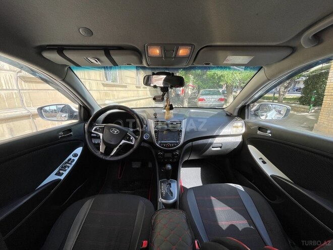 Hyundai Accent-3