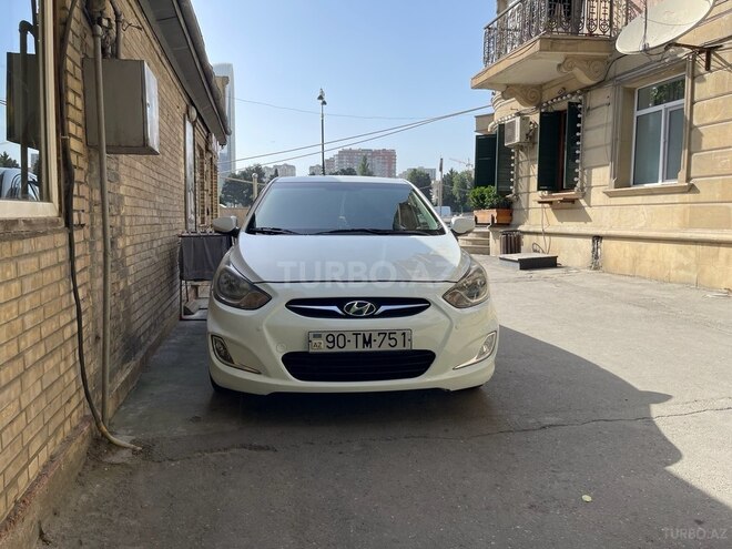 Hyundai Accent-19