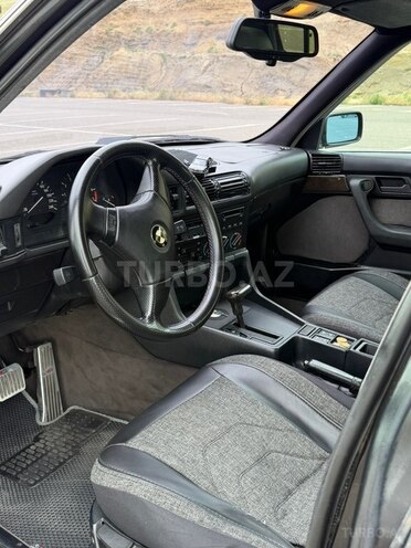 BMW 520-9
