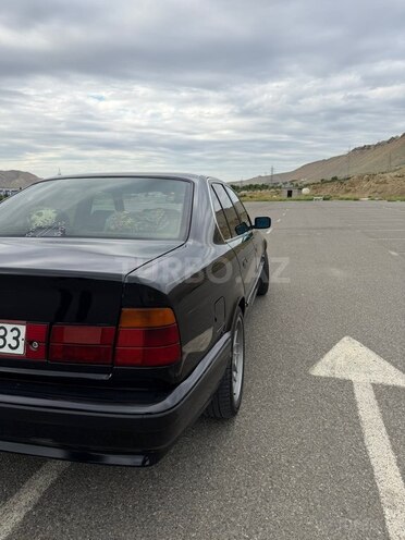 BMW 520-12