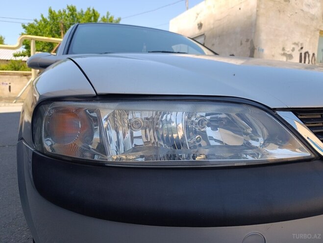 Opel Vectra-8