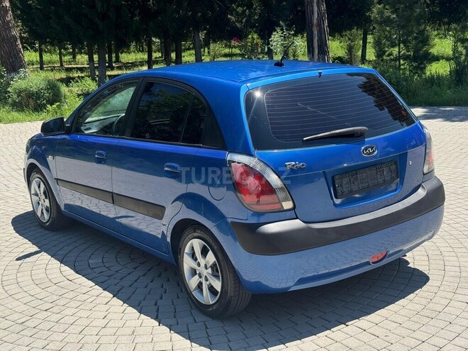 Kia Rio-7