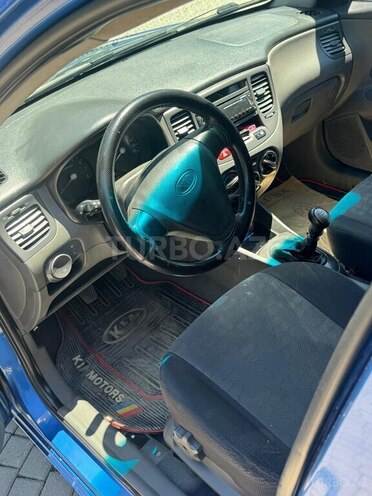 Kia Rio-9