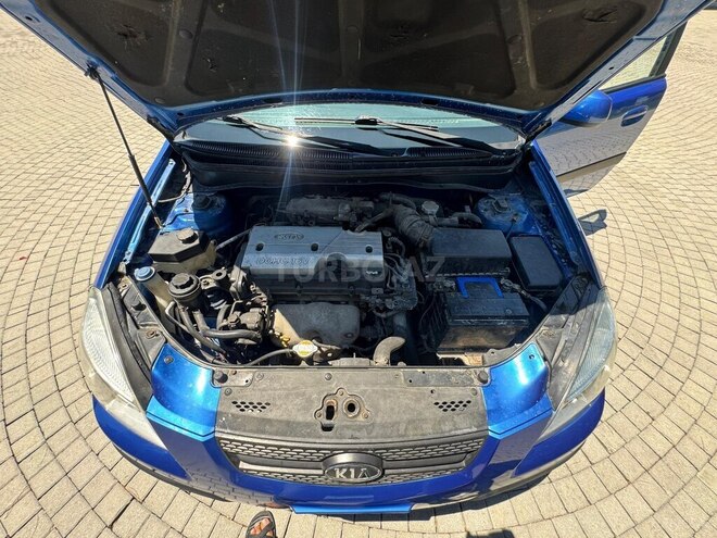Kia Rio-12