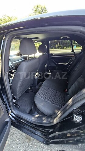 Volkswagen Jetta-11