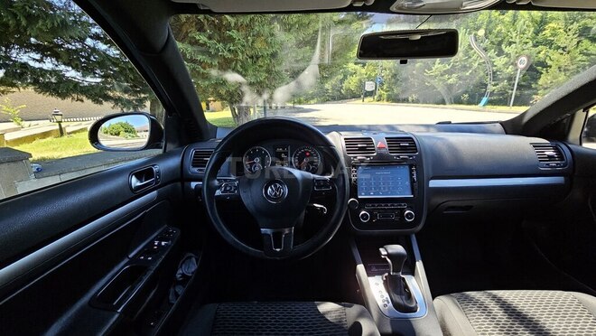 Volkswagen Jetta-10