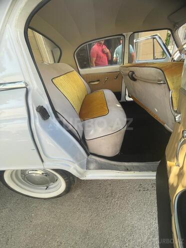 GAZ 21 "Volga"-10